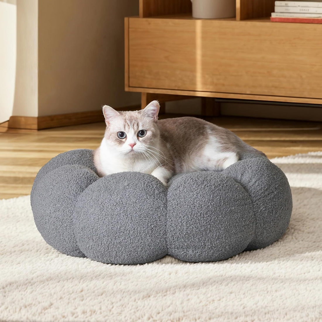 Calming Fluffy Flower Pet Bed